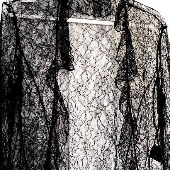 Albert Nipon Black Lace Evening Wrap With Sleeves Size 8 NWT - Picture 6 of 8